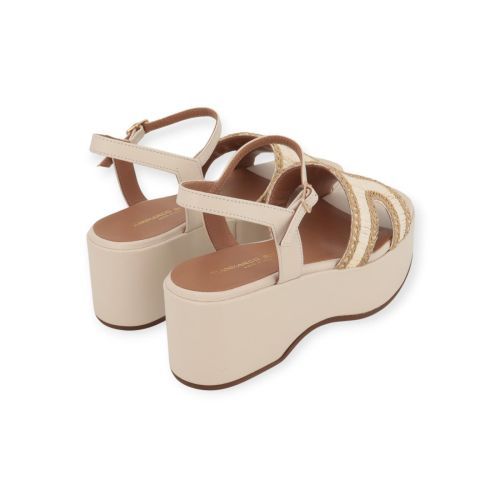 Gianmarco Sorelli Adel sandaal in off wit leer . Gianmarco Sorelli Adel sandaal in off wit leer .