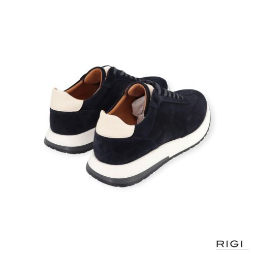 Hacket Rapid Chad heren sneaker in het blauw suede leer. Hacket Rapid Chad heren sneaker in het blauw suede leer.