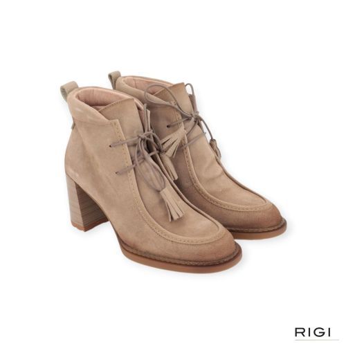 Hispanitas Alabama HI265065 enkellaars met veters in taupe, beige suède voor dames. Hispanitas Alabama HI265065 enkellaars met veters in taupe, beige suède voor dames.