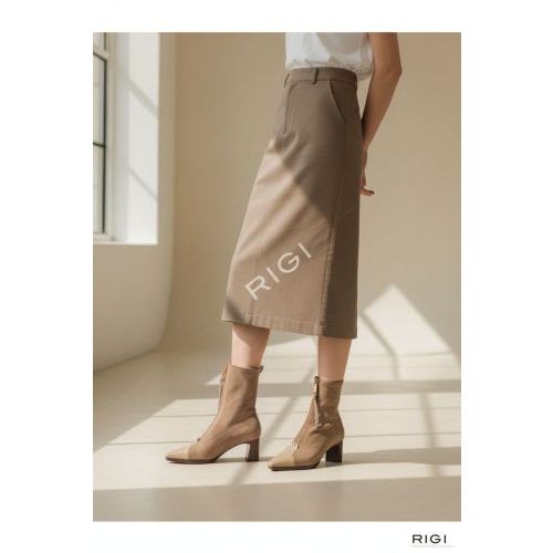 Hispanitas Bangkok HI265085 enkellaars in taupe suède, leer voor dames.