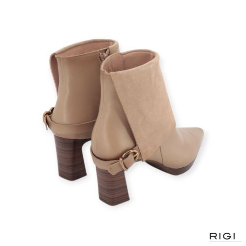 Hispanitas Bangkok HI265229 enkellaars voor dames in beige, taupe suède, leer. Hispanitas Bangkok HI265229 enkellaars voor dames in beige, taupe suède, leer.