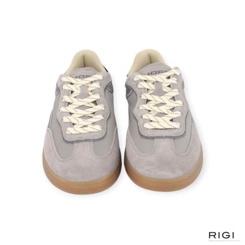 Hoff Park Grey sneaker in grijs suède voor heren. Hoff Park Grey sneaker in grijs suède voor heren.