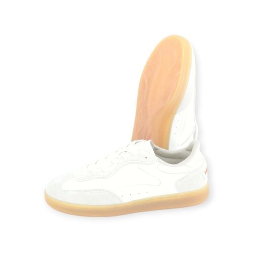 Hoff Park sneaker in wit voor dames en heren. Hoff Park sneaker in wit voor dames en heren.