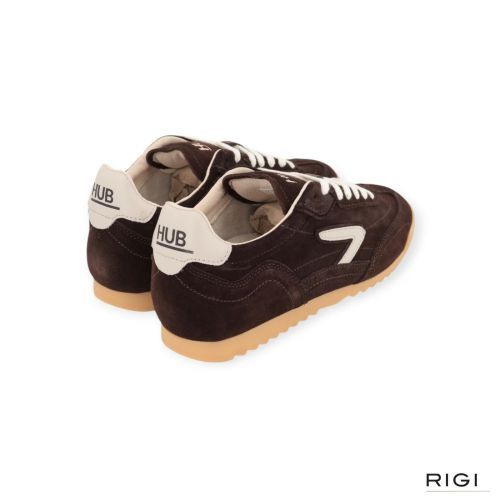 Hub Dayton M8702S47 heren sneaker in bruin suede leer.