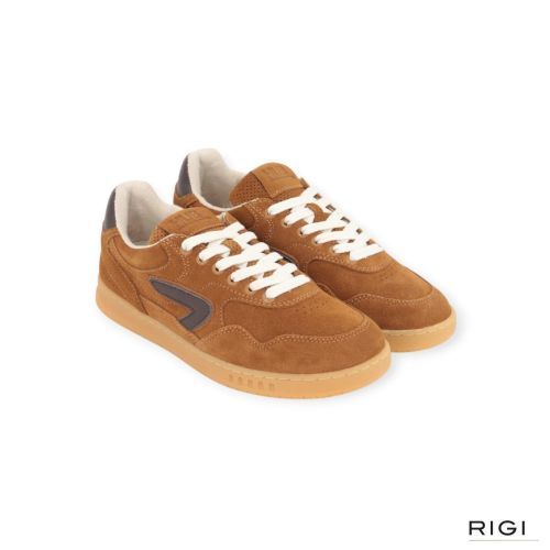 Hub Vancouver M8501S47 heren sneaker in cognac suede leer. Hub Vancouver M8501S47 heren sneaker in cognac suede leer.