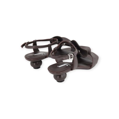 Jeannot sandaal in bruin leer voor dames.
