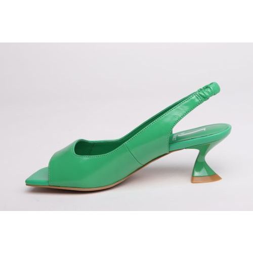 Jeannot dames sandaal in groen leer op hak.