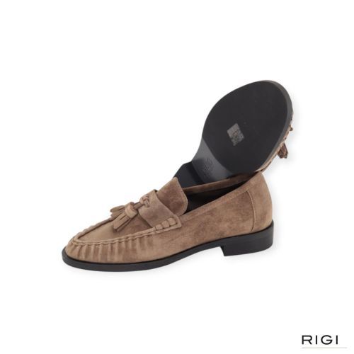 Kennel & Schmenger Mill 264100 mocassin voor dames in taupe suède. Kennel & Schmenger Mill 264100 mocassin voor dames in taupe suède.