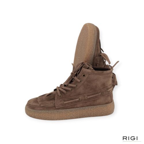 Kennel & Schmenger enkellaars sneaker voor dames in licht bruin suede leer. Kennel & Schmenger enkellaars sneaker voor dames in licht bruin suede leer.