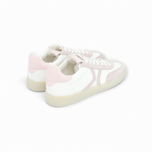 Kennel & Schmenger Pop dames sneaker off wit met licht roze. Kennel & Schmenger Pop dames sneaker off wit met licht roze.