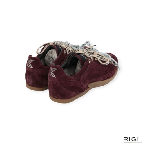 Kirruna Horizon 13 sneaker in paars/ prune suède voor dames. Kirruna Horizon 13 sneaker in paars/ prune suède voor dames.