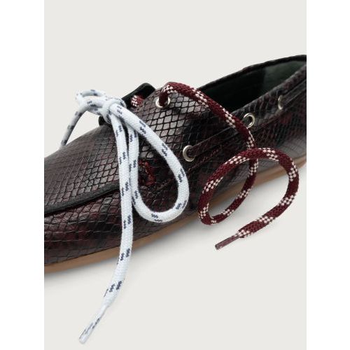 Kirruna MOC 10 mocassin in bordeaux python leer voor dames.
