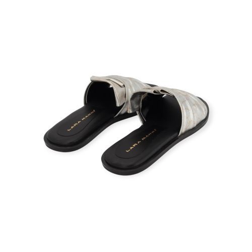 Lara Manni dames slipper in het goud leer.