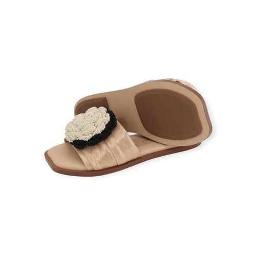 Lara Manni dames slipper in het beige leer.