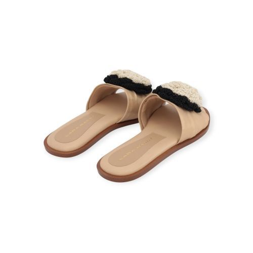 Lara Manni dames slipper in het beige leer.