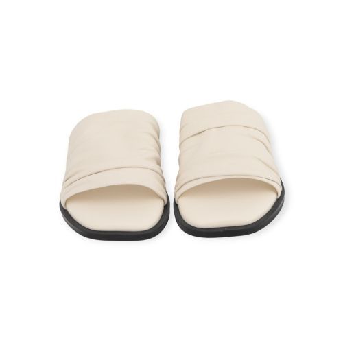 Lara Manni dames slipper in het off wit leer.