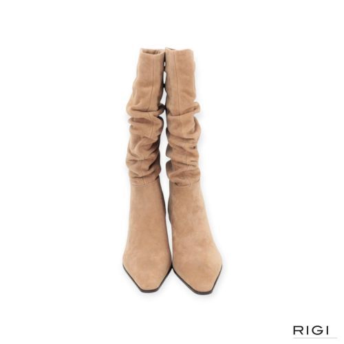 Lodi A-Lee dames enkellaars in het zand suede leer.