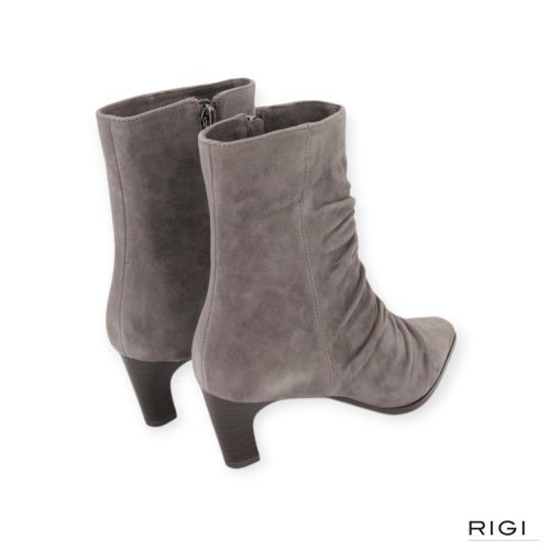 Lodi A-Menta dames enkellaars in het grijs suede leer. Lodi A-Menta dames enkellaars in het grijs suede leer.