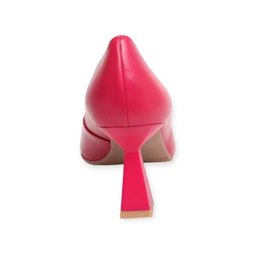 Lodi dames pump in fuchsia leer op hak Jole