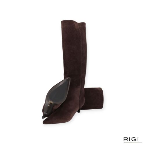Lola Cruz Elizabeth 55 laars in bruin chocolate suède voor dames. Lola Cruz Elizabeth 55 laars in bruin chocolate suède voor dames.