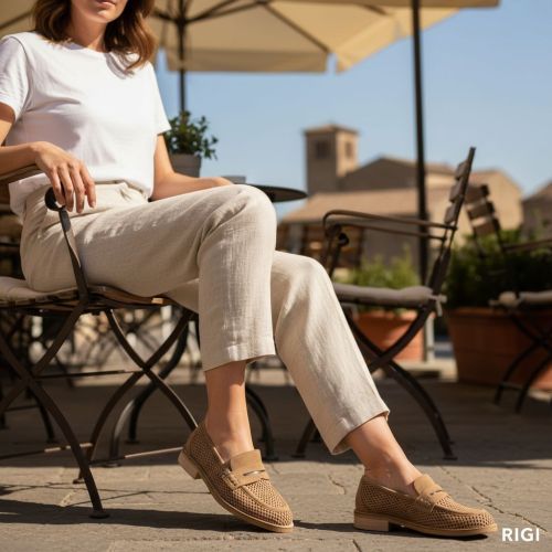Luca Grossi dames mocassin in taupe suede leer.
