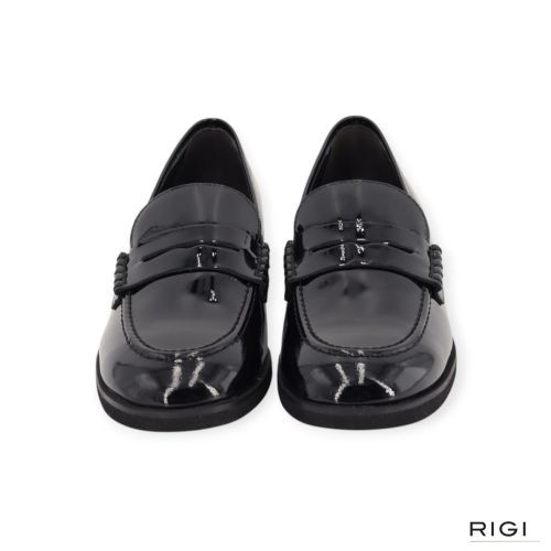 Luca Grossi M102M mocassin in zwart lakleer voor dames. Luca Grossi M102M mocassin in zwart lakleer voor dames.