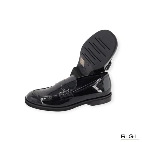Luca Grossi M102M mocassin in zwart lakleer voor dames. Luca Grossi M102M mocassin in zwart lakleer voor dames.