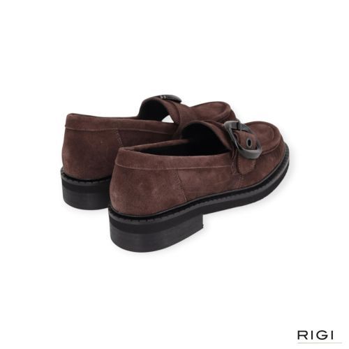 Luxury Brand Milano LBM1030 mocassin in bruin suède voor dames. Luxury Brand Milano LBM1030 mocassin in bruin suède voor dames.