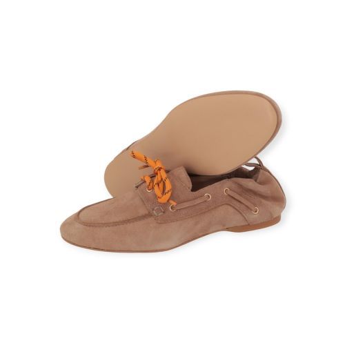 March 23 Antwerp loafer, mocassin voor dames in beige suède.