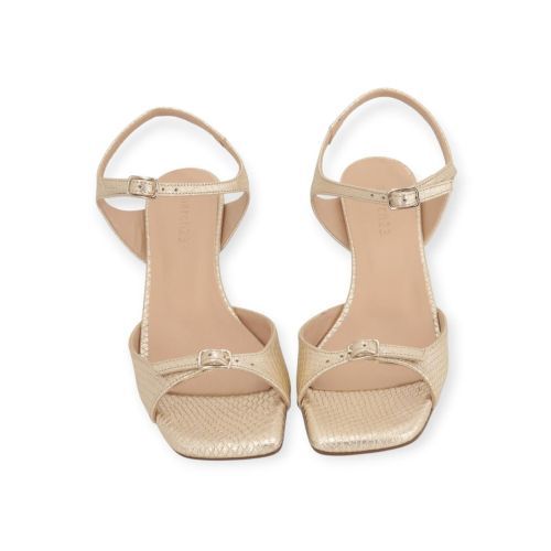 March 23 Madrid dames sandaal in het goud pyton leer. March 23 Madrid dames sandaal in het goud pyton leer.