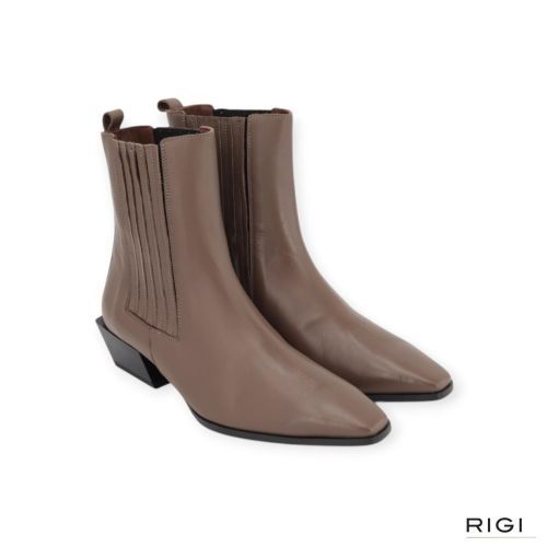 March 23 Ramele Boot dames enkellaars in het visone - taupe leer. March 23 Ramele Boot dames enkellaars in het visone - taupe leer.