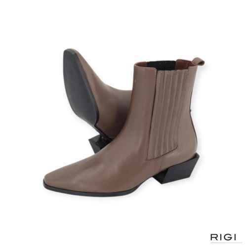 March 23 Ramele Boot dames enkellaars in het visone - taupe leer. March 23 Ramele Boot dames enkellaars in het visone - taupe leer.