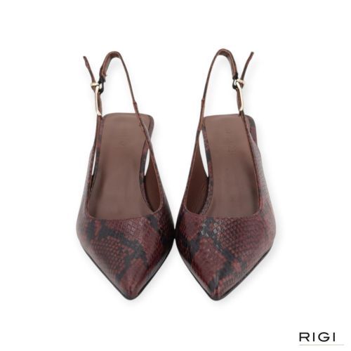 March 23 Reese Slingback dames pump in het bordeaux - zwart python leer. March 23 Reese Slingback dames pump in het bordeaux - zwart python leer.