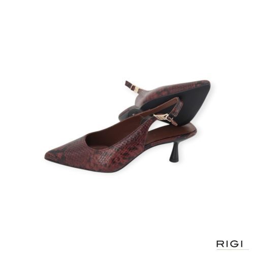March 23 Reese Slingback dames pump in het bordeaux - zwart python leer. March 23 Reese Slingback dames pump in het bordeaux - zwart python leer.