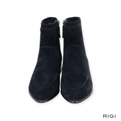 Maripé GG503 V.6. enkellaars in blauw suède voor dames. Maripé GG503 V.6. enkellaars in blauw suède voor dames.