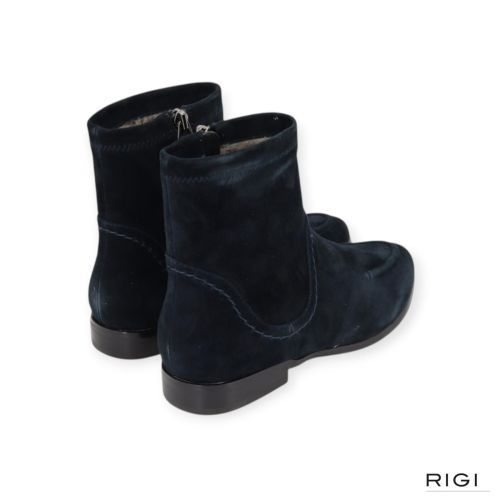 Maripé GG503 V.6. enkellaars in blauw suède voor dames. Maripé GG503 V.6. enkellaars in blauw suède voor dames.