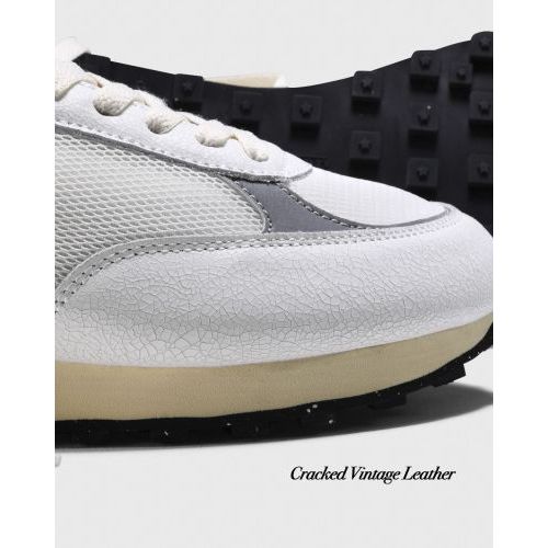 Mercer The Re-Racer sneaker voor dames & heren in wit craquelé leer. 