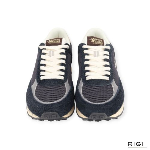 Mercer The Re-Racer heren sneaker in blauw suède met mesh. Mercer The Re-Racer heren sneaker in blauw suède met mesh.