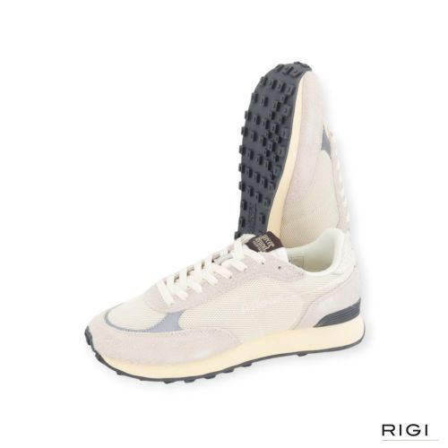 Mercer The Re Racer heren sneaker in zand / offwit suède met mesh. Mercer The Re Racer heren sneaker in zand / offwit suède met mesh.