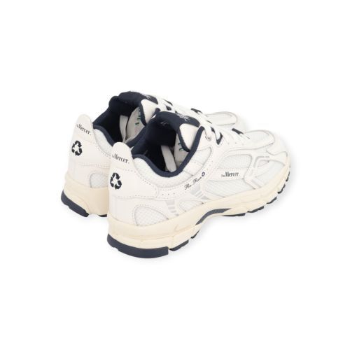 Mercer The Re-Run classic sneaker in wit leer voor dames en heren. 