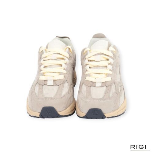 Mercer The Re-Run Desert 2.0 voor dames in zand suede met off wit mesh.