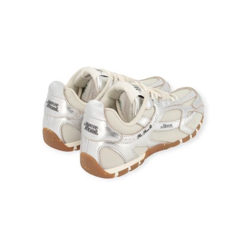 Mercer The Re-Run Drive sneaker voor dames in zilver leer. Mercer The Re-Run Drive sneaker voor dames in zilver leer.