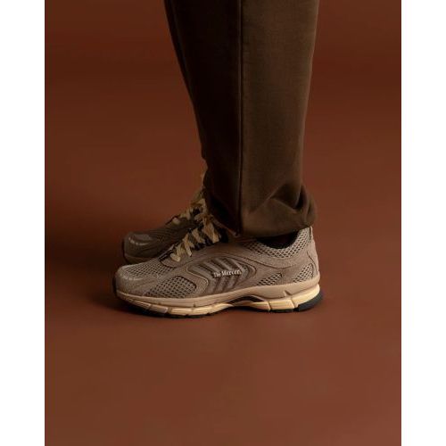 Mercer Re-Run Evo Nubuck sneaker in zand nubuck, mesh voor heren. Mercer Re-Run Evo Nubuck sneaker in zand nubuck, mesh voor heren.