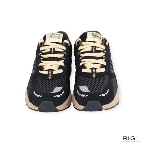 Mercer Re-Run Evo Nubuck sneaker in mesh met zwart nubuck voor heren. Mercer Re-Run Evo Nubuck sneaker in mesh met zwart nubuck voor heren.