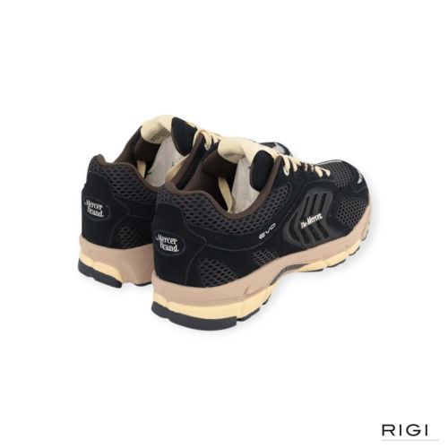 Mercer Re-Run Evo Nubuck sneaker in mesh met zwart nubuck voor heren. Mercer Re-Run Evo Nubuck sneaker in mesh met zwart nubuck voor heren.