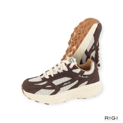 Mercer The Re-Run Max dames sneaker in bruin nubuck en beige mesh. Mercer The Re-Run Max dames sneaker in bruin nubuck en beige mesh.