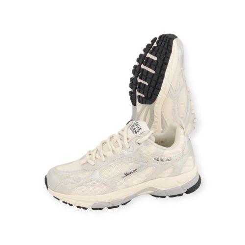 Mercer The Re-Run Metallic sneaker in zilver voor dames. 