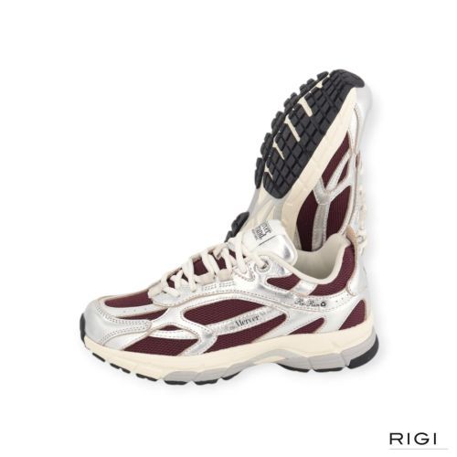 Mercer The Re-Run Pine in zilver met bordeaux mesh voor dames. Mercer The Re-Run Pine in zilver met bordeaux mesh voor dames.