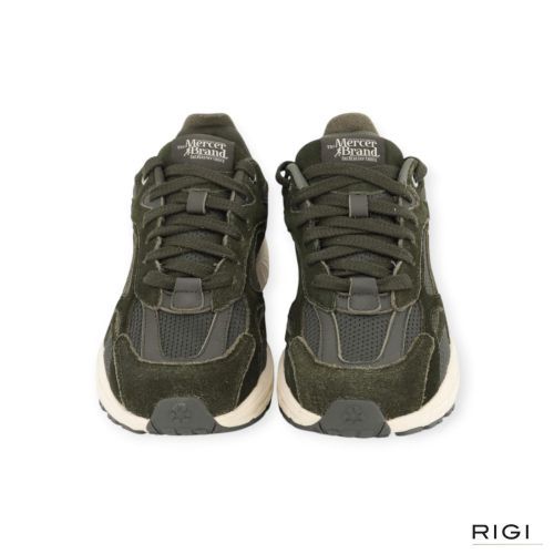 Mercer Re-Run Premium sneaker in groen suède voor heren. Mercer Re-Run Premium sneaker in groen suède voor heren.