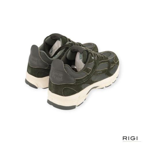 Mercer Re-Run Premium sneaker in groen suède voor heren. Mercer Re-Run Premium sneaker in groen suède voor heren.